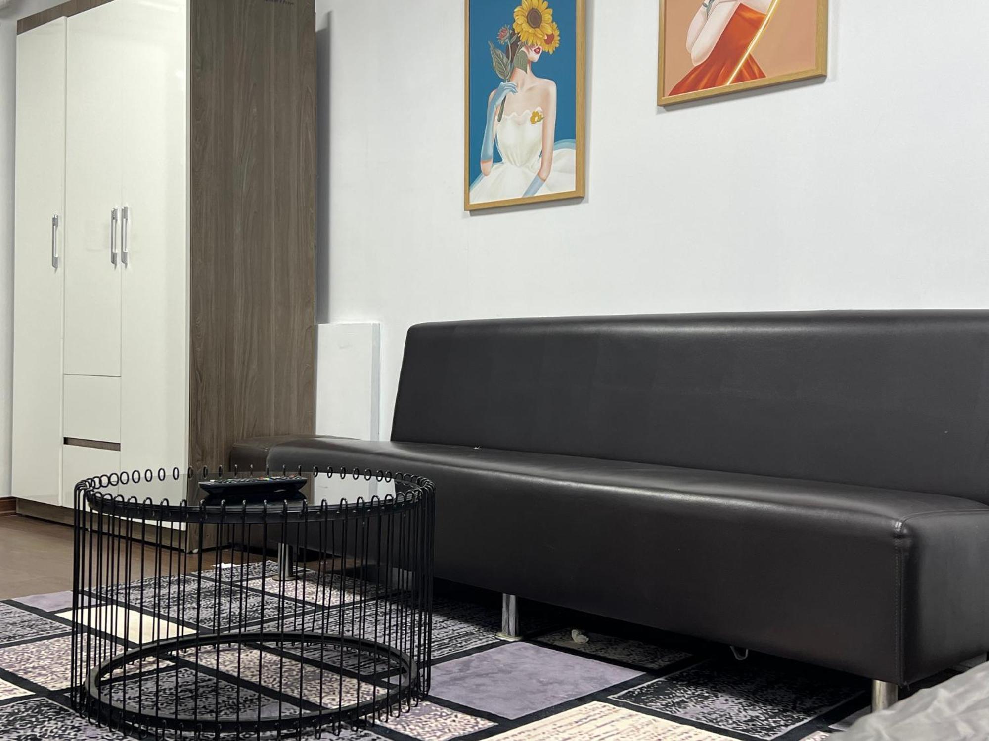 Venus Apartment Kham Thien Hanoi Bagian luar foto